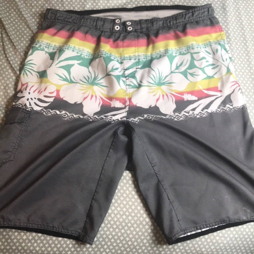 Swimsuit w/mesh interior
